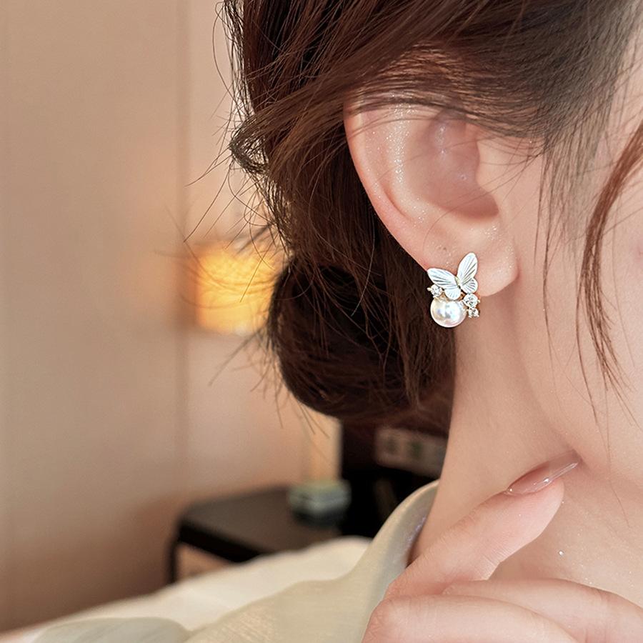 Silver Needle Diamond Drip Oil Butterfly Pearl Earrings Korean Super Fairy Cute Earrings Women's Exquisite Earrings Design Sense Niche