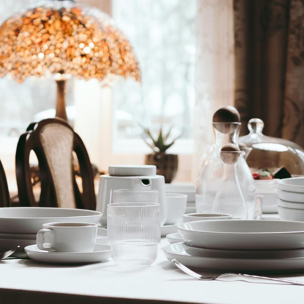Elegant Oval Porcelain Plate, , Nord DUKA