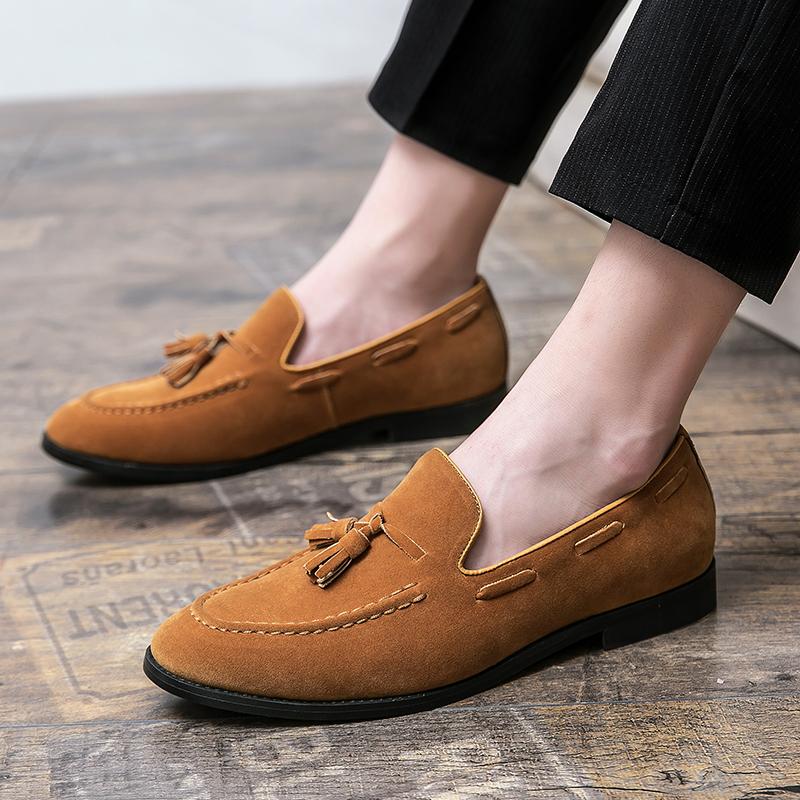 Fashion 2024 New Spring Soft Suede Loafers for Men Tassel Slip On Leather Casual Shoes Yellow Moccasins Classic Business Shoes Luxury