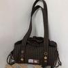 Design A Simple, Stylish, Single-shoulder, Underarm Bag for Commuting and Shopping Daily.