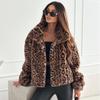 Herbst Langarm Leopardenmuster Plüsch Kurze Jacke Damen Elegant Winter Dick Samt Übergröße Warme Mäntel Damen Mode Straße Lockerer Mantel Oberteile