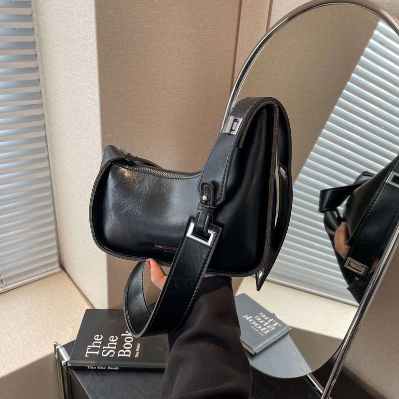Personalized retro bag women's winter new textured underarm bag niche trendy versatile commuter oblique shoulder bag