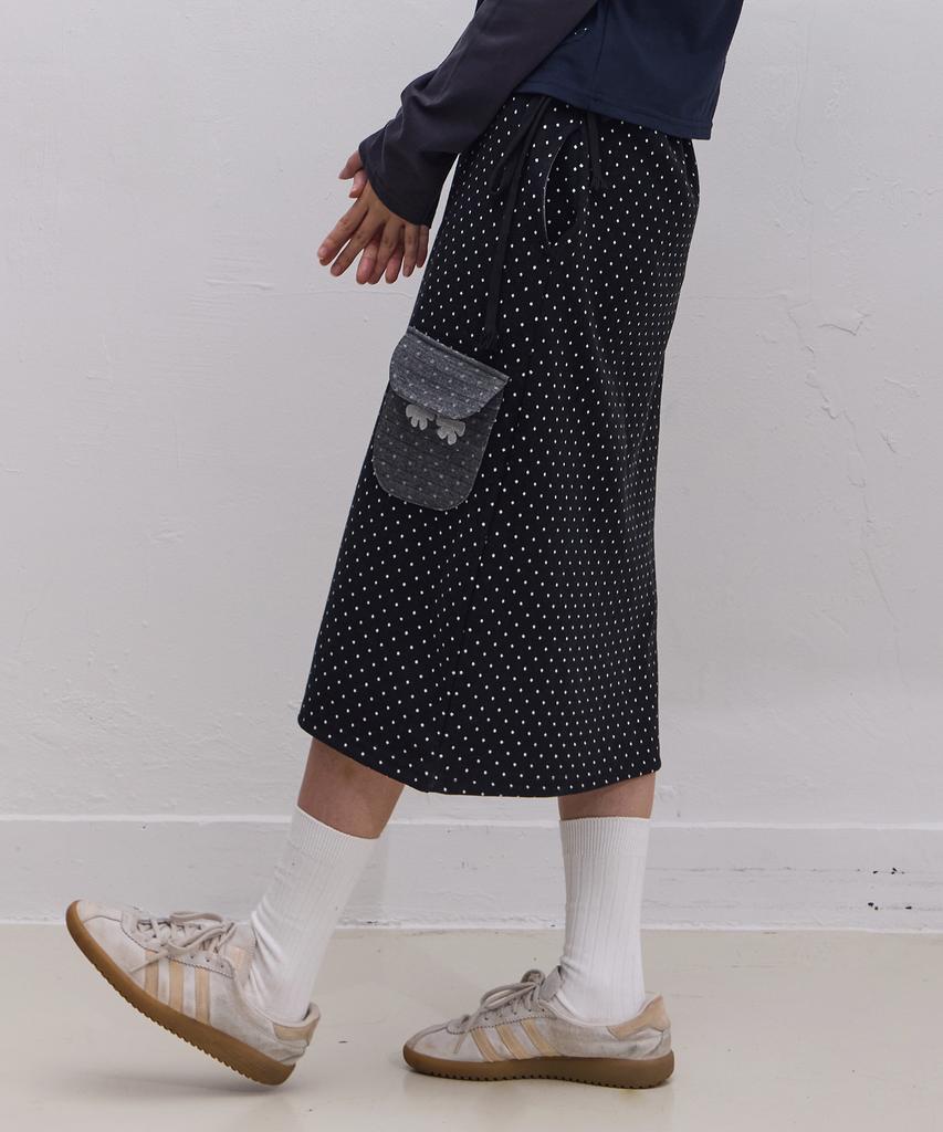 Ebeulisi Dot Pocket Sweat Skirt (Black)