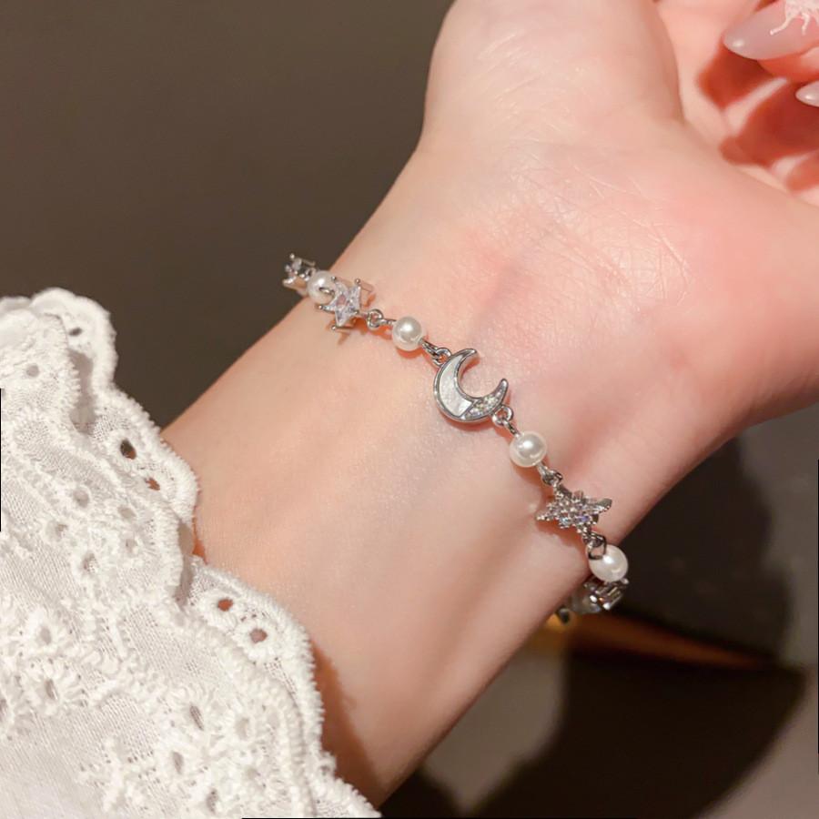 Geometric Zirconia Open Bangle Bracelet For Fashionable Everyday Wear