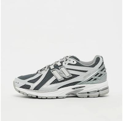 1906R Sneakers
