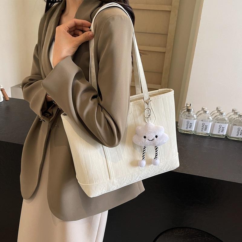 Large capacity commuter bag women's new fashion Korean tote bag premium foreign shoulder bag