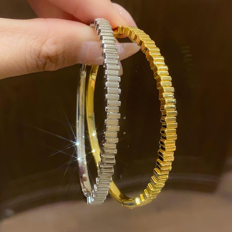 18K Goud Verguld Zirkonia Strik Dubbele Laag Armband - Koreaanse Stijl Veelzijdige Armband met High-End Niche Ontwerp