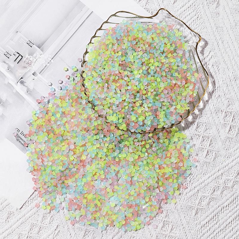 1000pcs Luminous Sand Glow In Dark 3-5mm Mini Pebbles Stone for Home Garden Yard Outdoor Path Lawn Fish Tank Aquarium Decoration