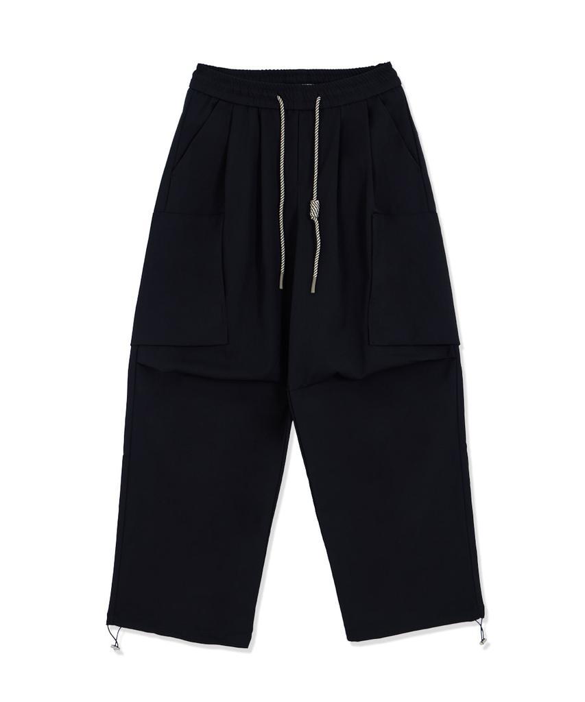 MAKEITTO Two Tuck Wide Parachute Cargo Pants_Black