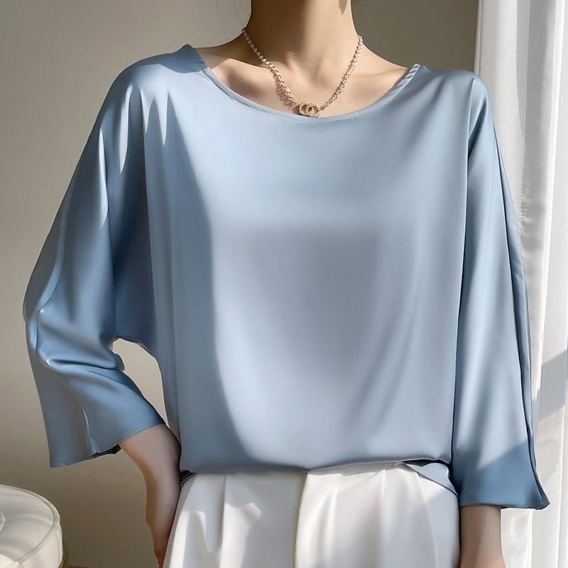 A New Summer Loose and Elegant Round-neck T-shirt for Women's Wear, A Simple Ice Silk Nine-quarter Sleeve Top