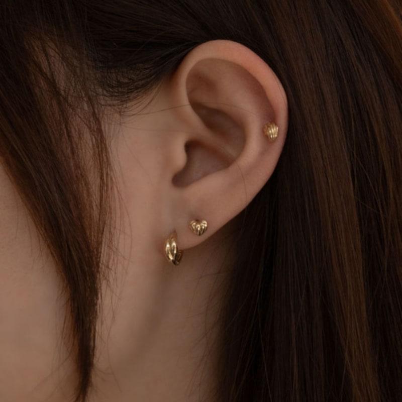youngglow 14k shell piercing