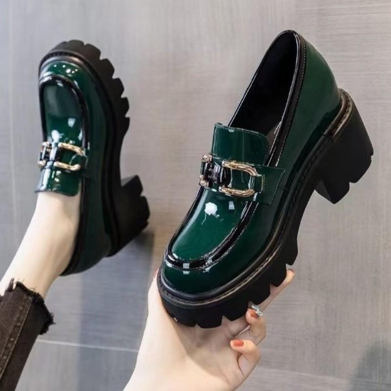 Nuovi Popolari Moda Primavera Autunno Scarpe Singole da Donna con Tacco Alto e Suola Spessa con Decorazioni in Metallo: Elegante, sexy, crescente