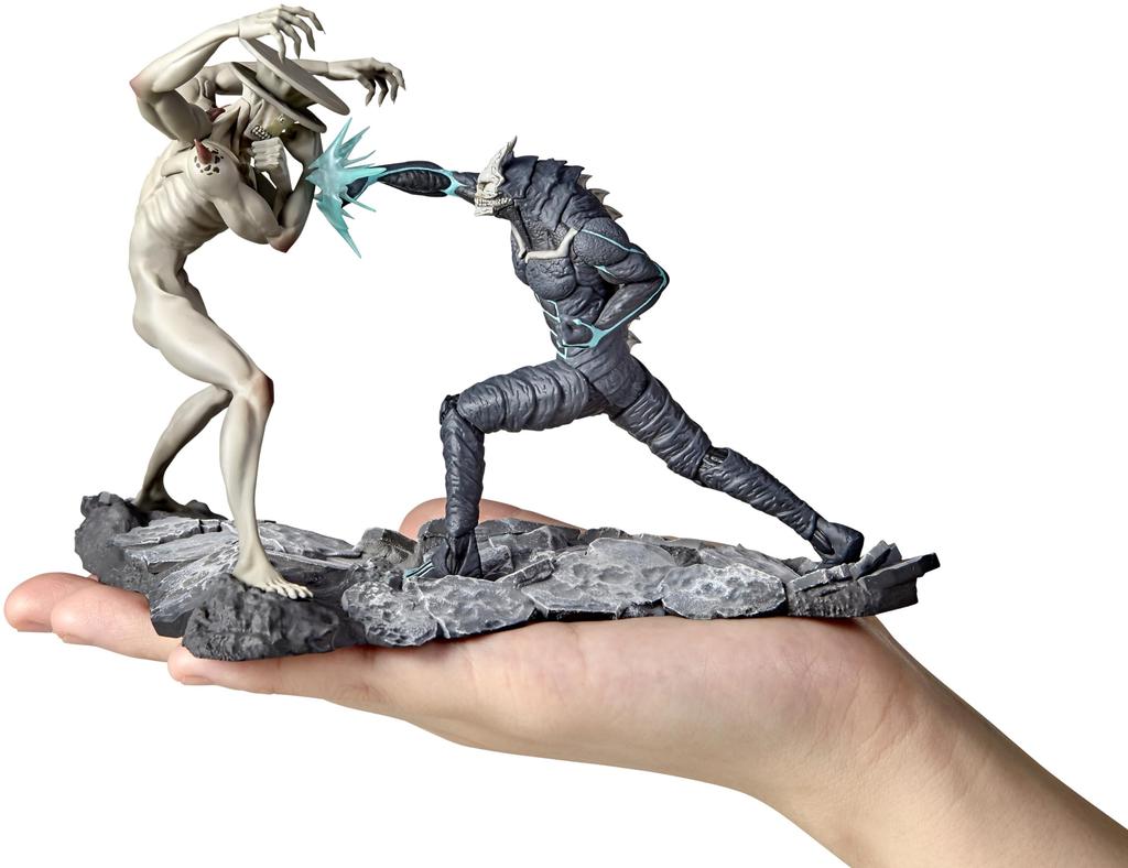 Kaiyodo Anime "Kaiju No. 8" Kaiju No. 8 Vs. Kaiju No. 9 118 Scale PVC Painted Complete Figure