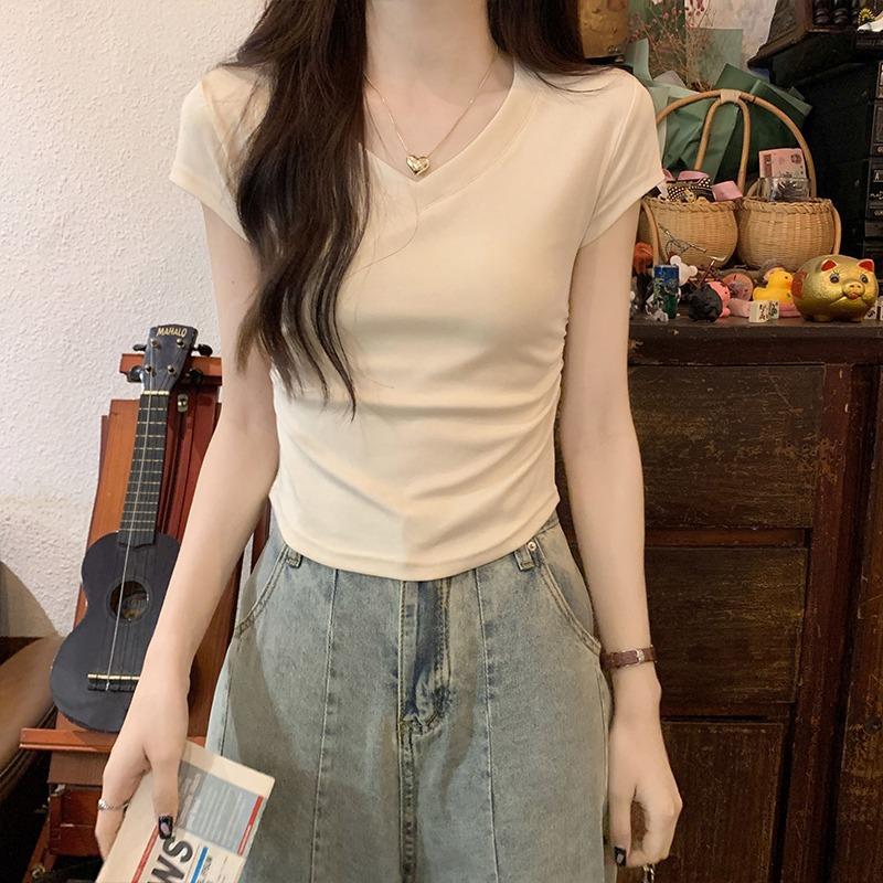 Versatile V-neck design, waist slimming, short-sleeved cotton T-shirt for women, summer temperament, short, irregular, inner-shoulder top