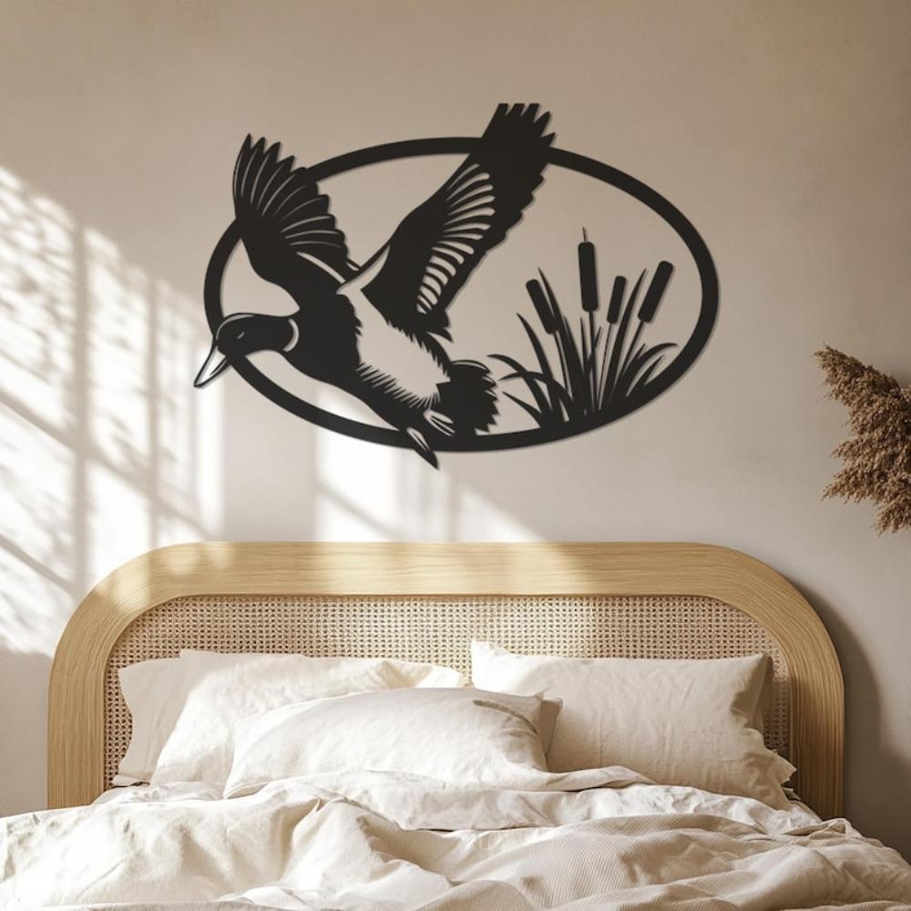 Flying Duck Metal Wall Art Farmhouse Wildlife Decor Nature Hanging Metal Sculpture Gift