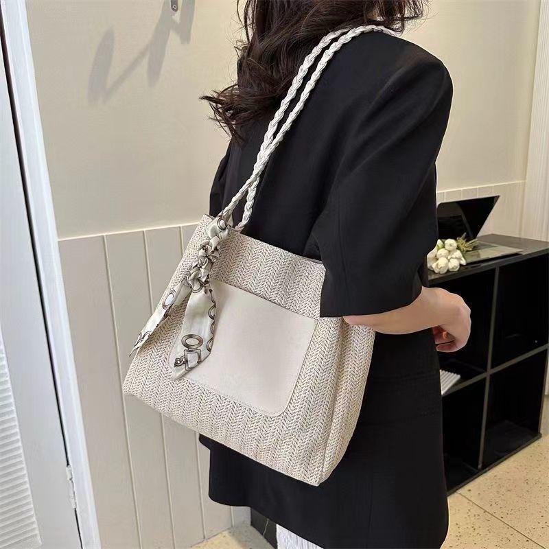 2025 Women's Large Capacity Woven Straw Beach Tote & Crossbody Bag