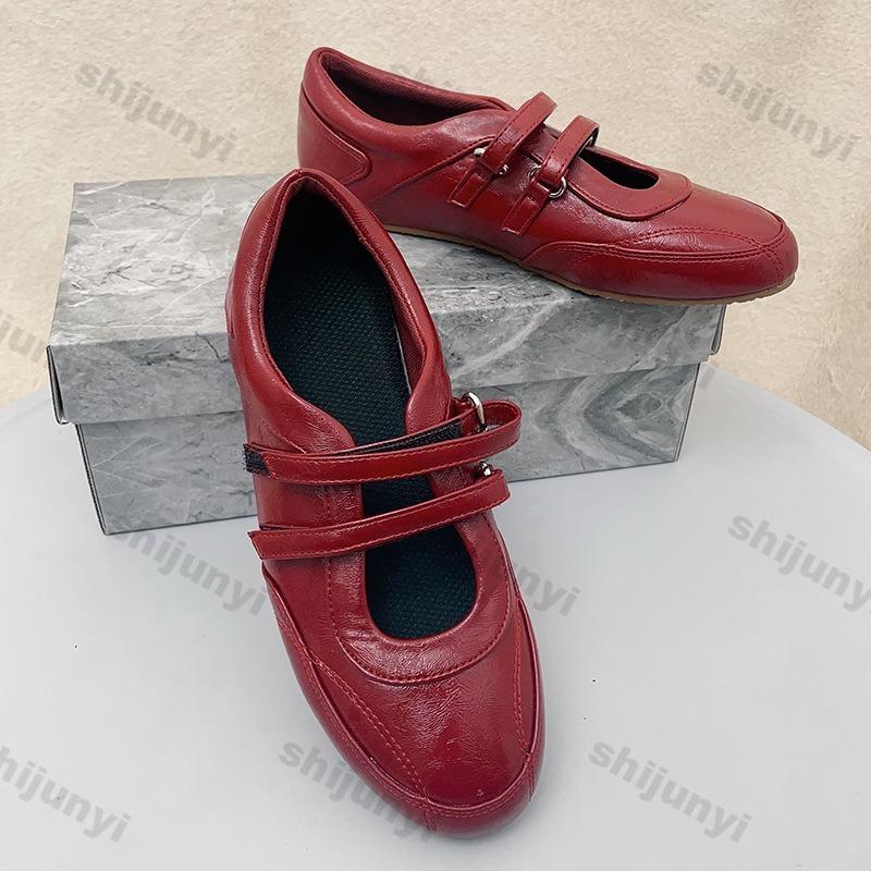 Fashion Women's Leopard Flats 2025 New Fashion Vintage Red Outdoor Mary Jane Shoes Lightweight Comfortable Slip on Luxury Ballet Shoes