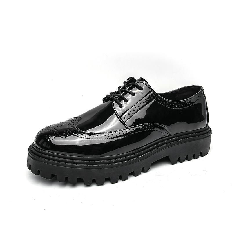 Fashion Casual Men's Leather Shoes Classics Brogue Style Design Fashion Parties and Street Black and White Minimalist Shoes New Hot