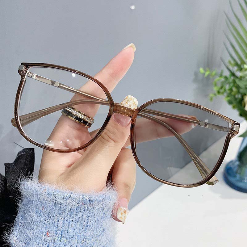 Sparkling Frame Pochromic Myopia Glasses for Women Oversized outdoor UV Near Sight Eyewear Fashion Eyeglasses Diopter To -4.0