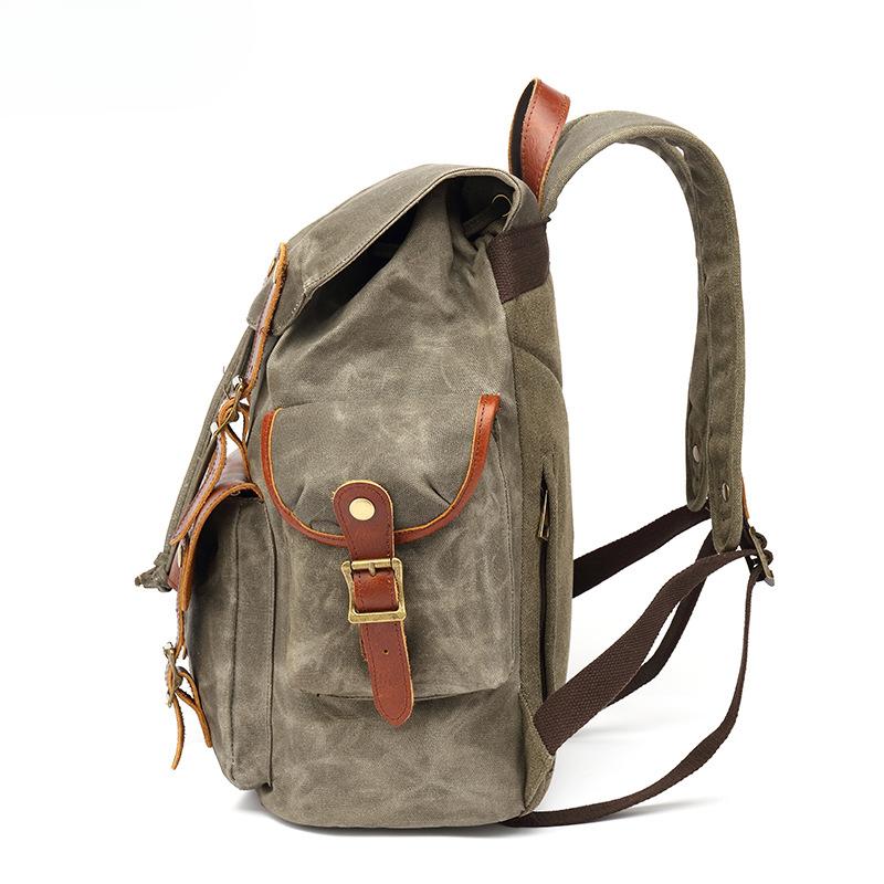 Backpack Men's Outdoor Backpack Sports Travel Bag Mountaineering Computer Student Bag Waxed with Red Brown Head Layer