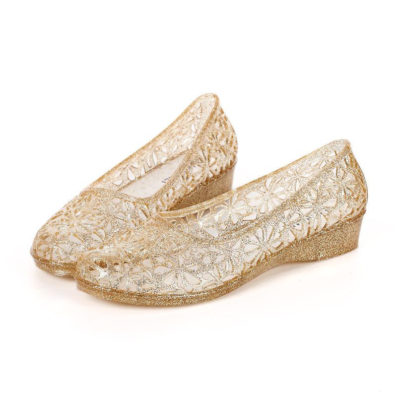 Summer New Anti Slip Sandals Women's Crystal Jelly Plastic Flat Bottom Hole Hollow Bird's Nest Anti Odor and Waterproof Beach Shoes