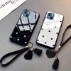 Custodia per telefono in vetro temperato a forma di cuore per iPhone 15 Pro Max 14 Plus 13 Pro 12 11 Pro Max, custodia rigida antiurto con cordino a nappa