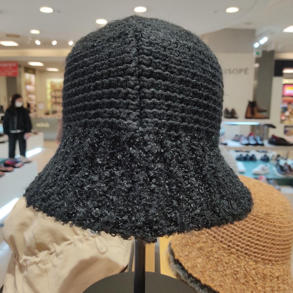 Capten Elle (Authentic) Poggle Knit Bucket Hat ELC6UGB013