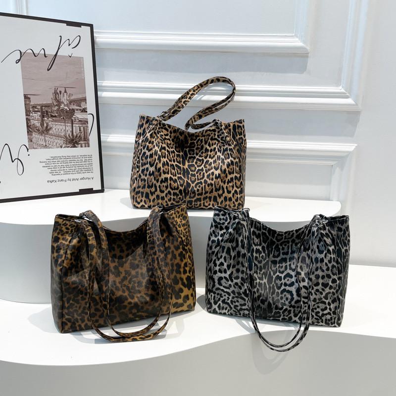 Fashionable Leopard Print Tote Bag For Women Stylish Large Capacity Pu Shoulder Bag