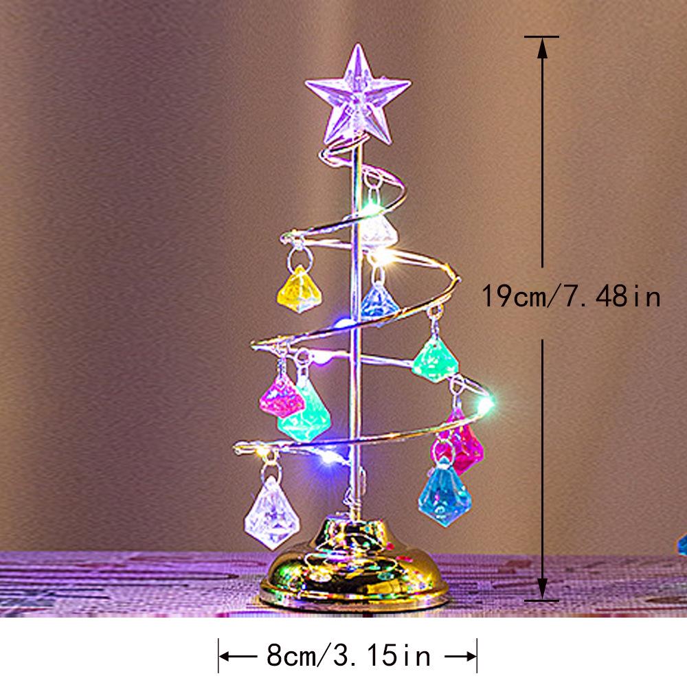 LED Kryštálový vianočný stromček: Galvanicky pokovaný železný stolový ornament a nočné svetlo