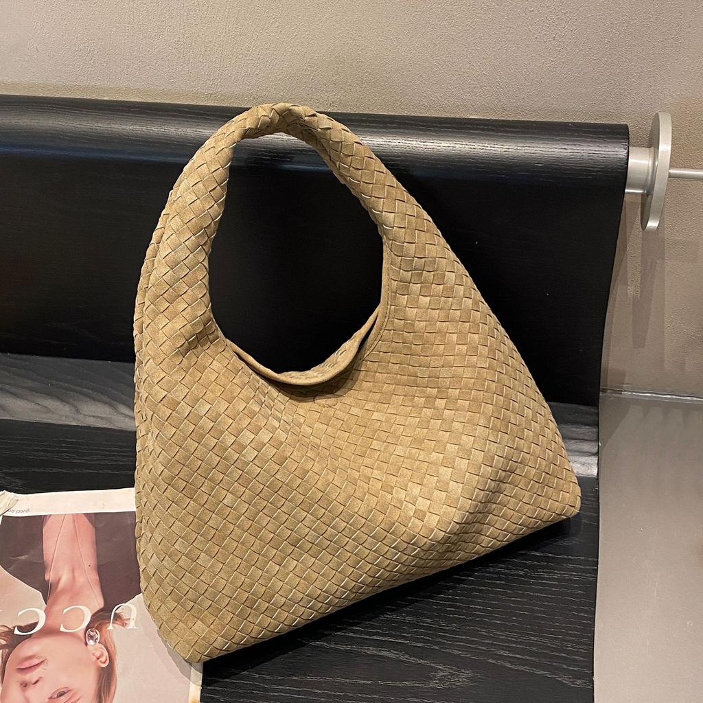 2025 Fall/Winter New Fashionable Women's Handbag, Niche High-End Woven Bag, Large Capacity Shoulder and Underarm Tote Bag