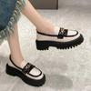 Fashion 2024 Women's Shoes Patent Leather Shiny Shallow Mouth Single Shoe Chain Black and White Tassel British Style Small Leather Shoes