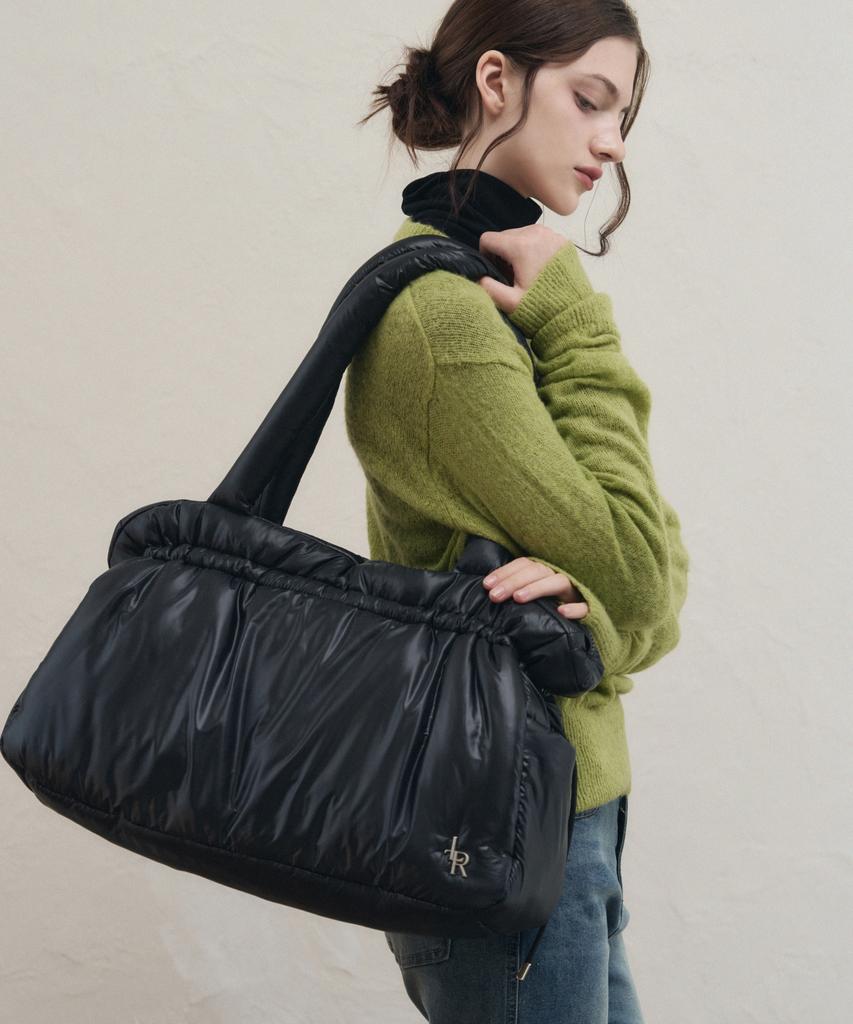 Leathery Cloud Padded Bag [Pearl]