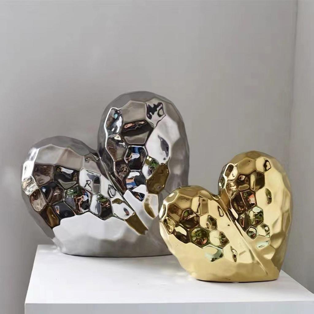 Elegant Heart Shape Ceramics Statue Living Room Decoration Featurings Gold Shine for Modern Touch