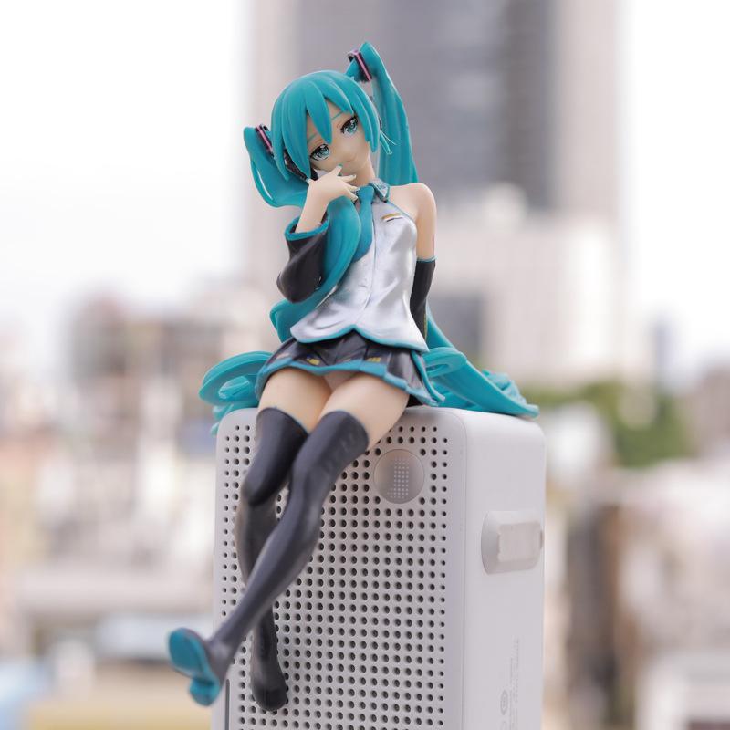 Neue 14CM Anime Sitzende Hatsune Miku Figuren Kawaii Langes Haar Sakura Action Spielzeug Mädchen PVC Figur Modell Mädchen