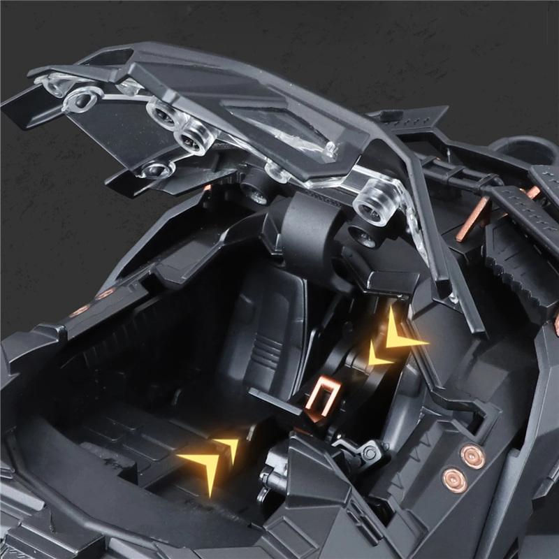 1/24 Classic Movie Car 2008 Batmobile Alloy Concept Bat Sports Car Model Diecasts Metal Race Car Model Sound Light Kids Toy Gift