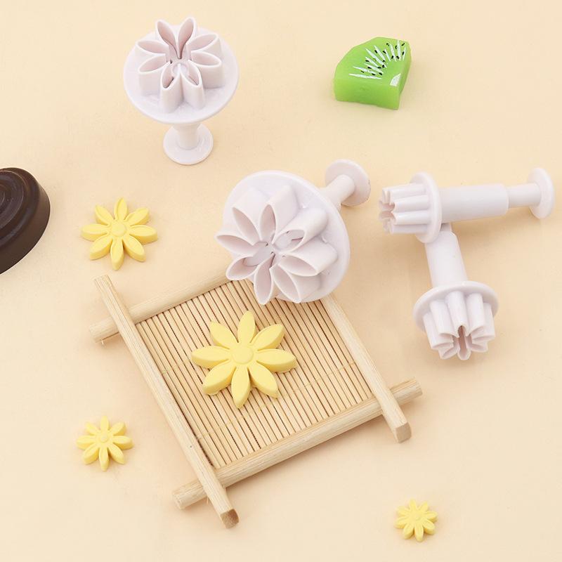 4Pcs Small Daisy Spring Imitation Real Cookie Mold Plastic Baking Small Cake Mold Fondant Tool