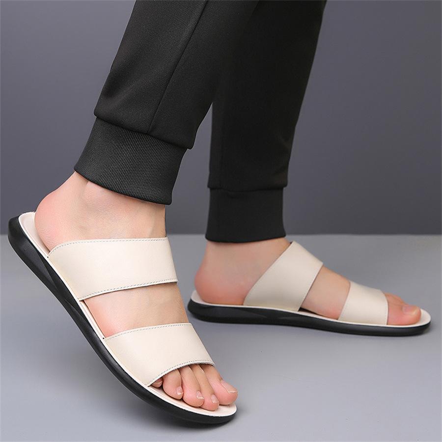 Designer Hausschuhe für Herren Sommer Neu Lässige Hausschuhe Hochwertige Lederhausschuhe Outdoor Rutschfeste Flache Hausschuhe Herren Strand-Pantoletten