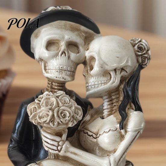 Dark Romantic Wedding Decor Gothic Skeleton Couple Figurine, Spooky Resin Halloween Skull Lover Statue, Day of Aesthetic Party Props The Dead
