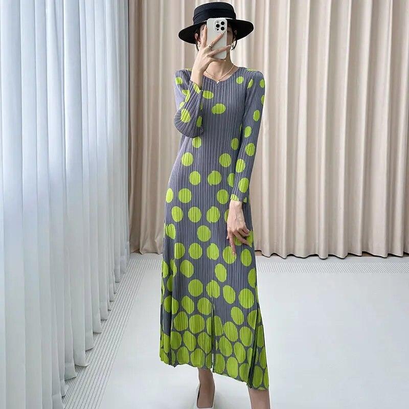 Dresses for Women's Autumn New Round Dot Print Round Neck 9/4 Sleeve Pleated Long Skirt