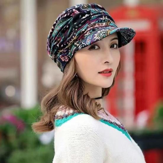 Winddichte, dicke Damen-Herbst- und Wintermütze im modischen Ethno-Stil mit Blumendruck