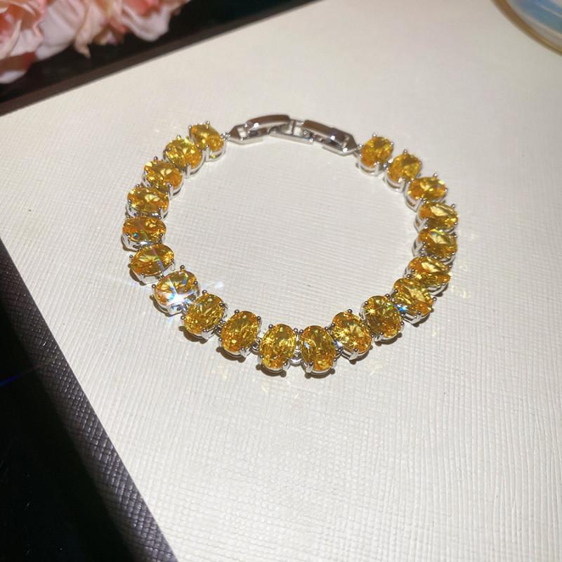 Französisches Zirkon-Herz-Anhänger-Armband mit elegantem Design für Damen im Büro