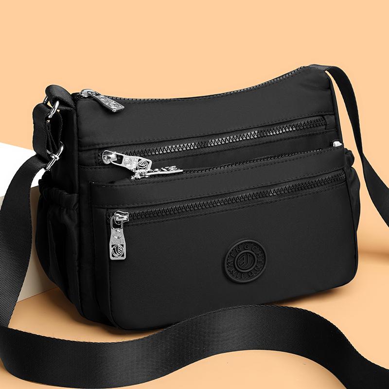 Large Capacity Crossbody Women's Shoulder Bag Multi Compartments Waterproof Nylon Leisure Dumpling Bag for Mom