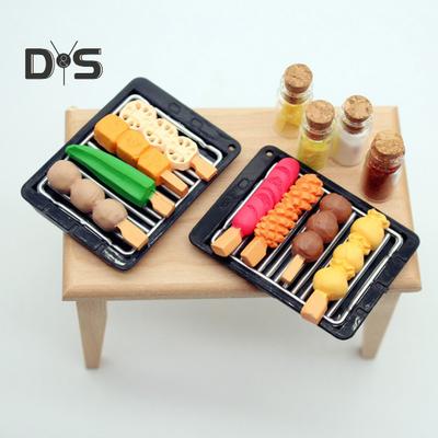 Mini Grill Skewer Set Miniature Food BBQ Accessories Resin Mini Grilled Sausage Grill Tray Seasoning Bottles for 1:12 Scale Miniature House And Dolls