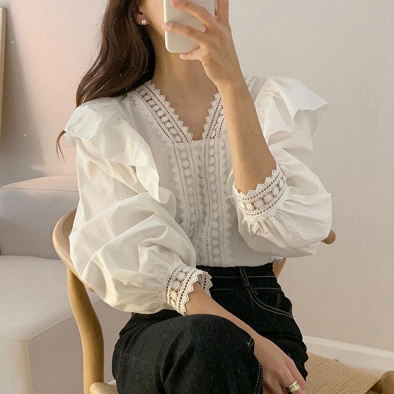 Women's French Style Shirt with Lace and Lace V-neck Patchwork Ruffle Edge Loose Casual Bubble Sleeve Shirt