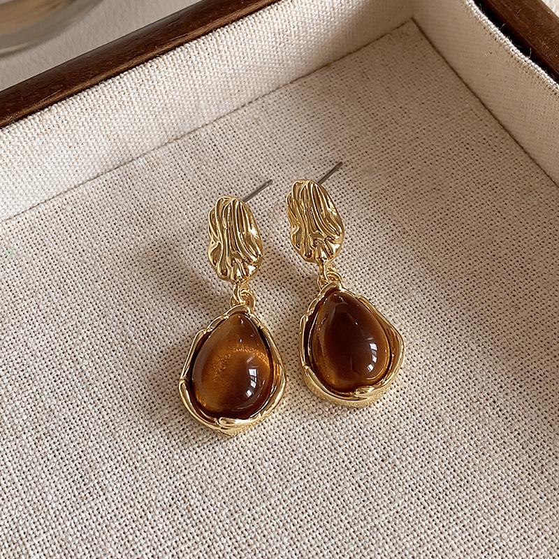 Vintage Amber Color Series Earrings for Women Temperament Brown Enamel Tiger Eye Ear Buckle Earring Party Jewelry Accessory Gift