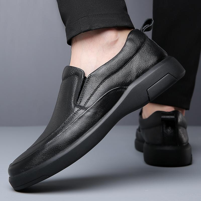 Heiß verkaufte Schuhe mit dicker Sohle Europa Amerika Abriebfeste Slipper Herren Businessschuhe Herren Echtleder Freizeitschuhe