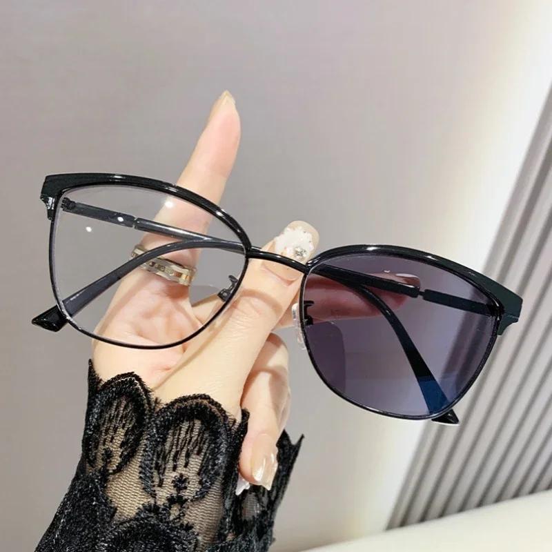 Customized Cat Eye Photochromic Myopia Glasses Large Frame Color Changing Glasses Retro Anti Blue Light Nearsighted Glasses
