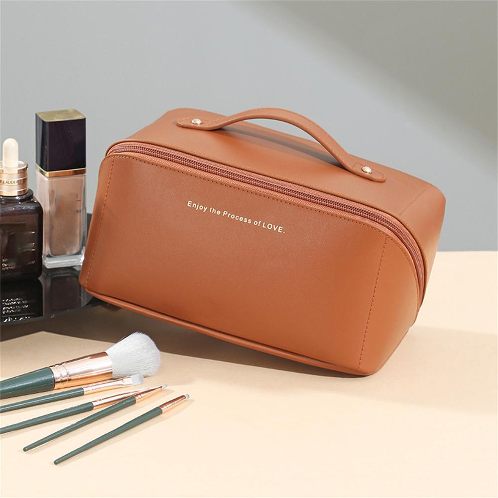 2023 Travel Wash Bag Kosmetikväska med stor kapacitet Bärbar Ins Storage Bag