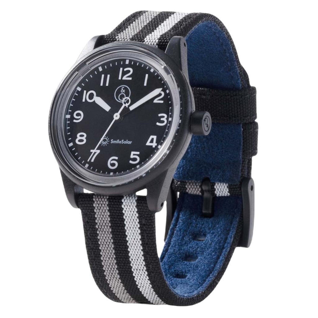 SmileSolar Lächeln Analoge Wasserdichte Uhr Schwarz Q&Q (Q&Q Solar) Solarbetriebenes R01A-004JK Damen-