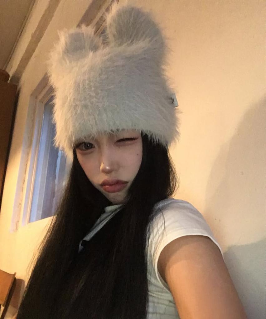 YOUHEE Hairy Cat Beanie Light Gray